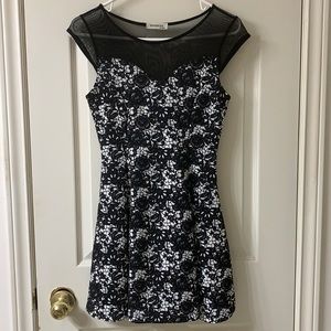 🌷3 for$25🌷Monteau, US S, Black & White Floral Mesh Topped Fit & Flare Dress